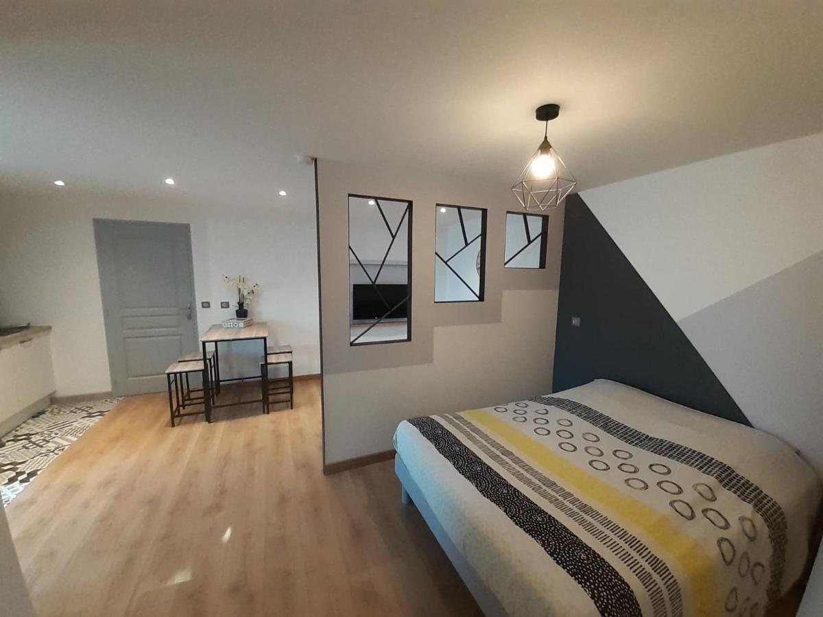Studio Le Menascle Saint-Georges-de-Luzencon Экстерьер фото